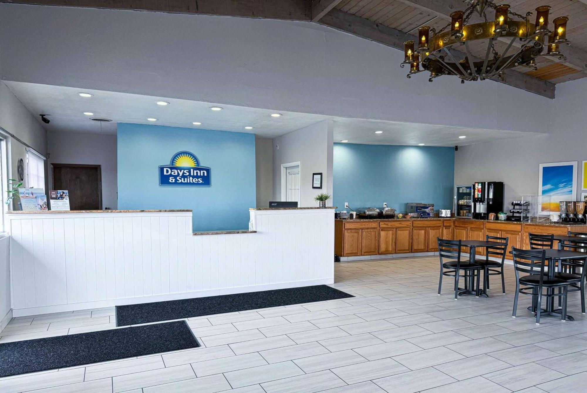 Days Inn & Suites By Wyndham Santa Rosa, Nm Exterior photo