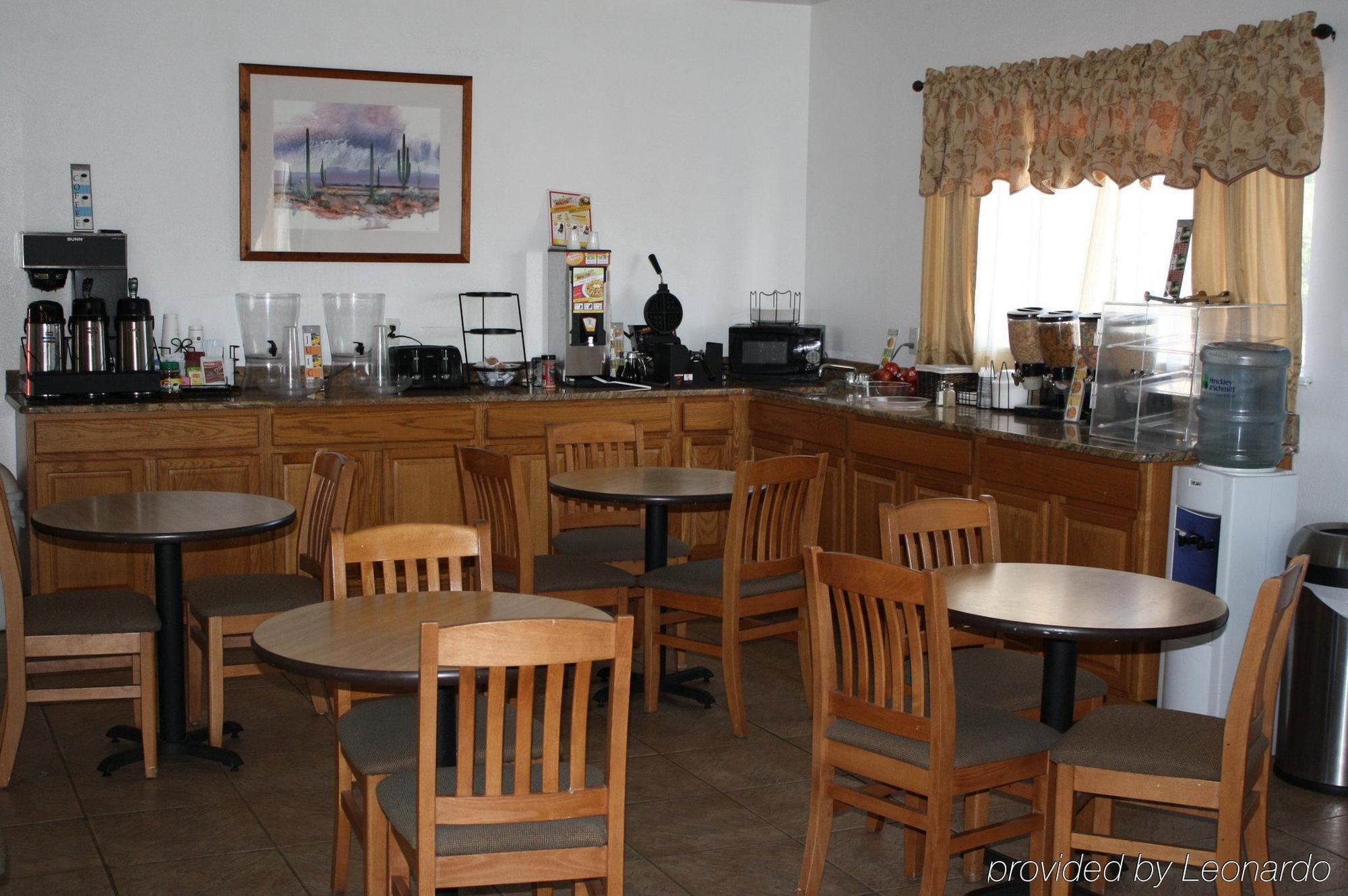 Days Inn & Suites By Wyndham Santa Rosa, Nm Restaurant photo